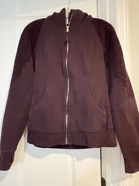 Lululemon Hoodie M Sz 8 Hooded Sweatshirt Burgundy Plum Full Zip Up Filigree